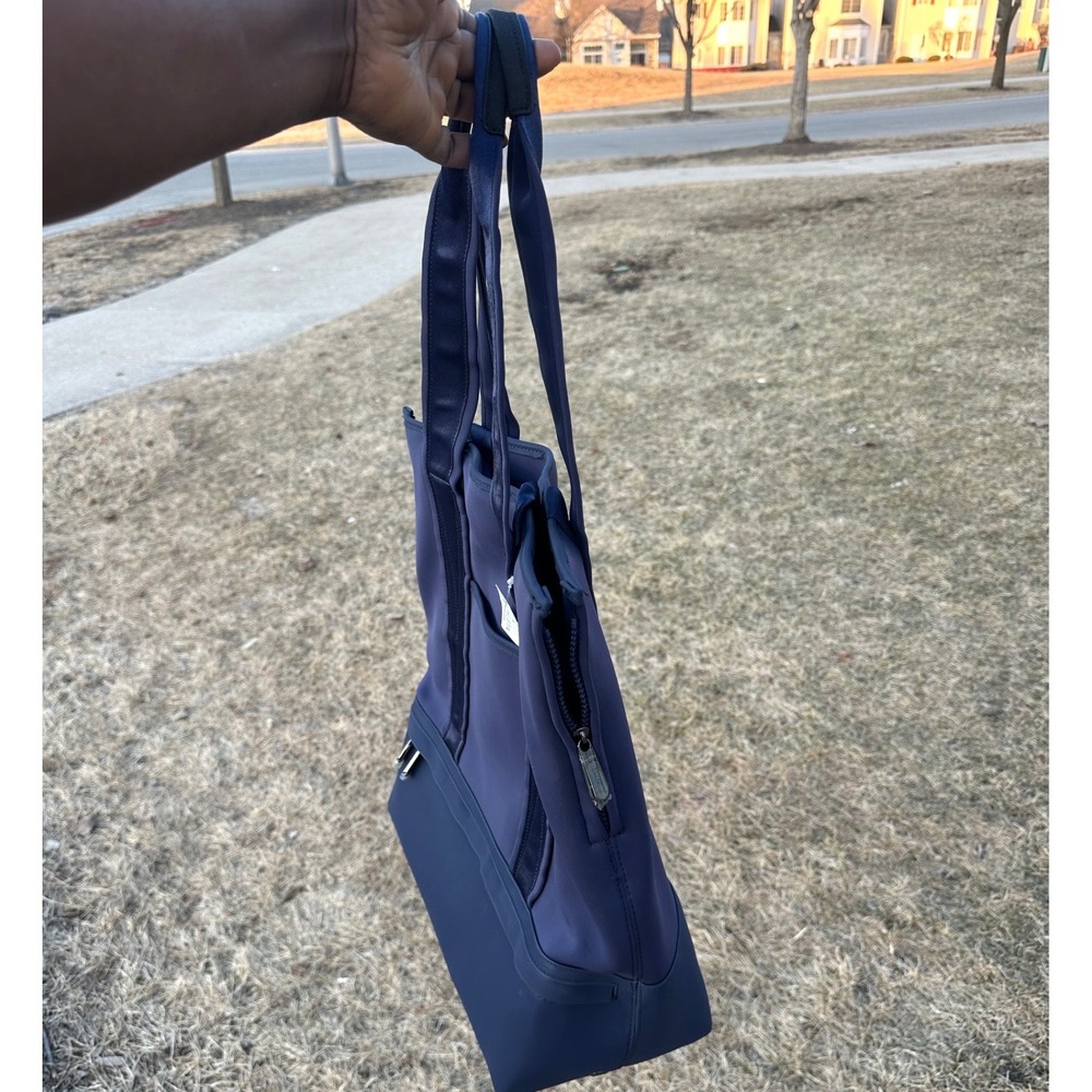 Caraa x Athleta Everyday Vinyasa Tote Navy Blue Gym Bag NWT - Picture 15 of 16